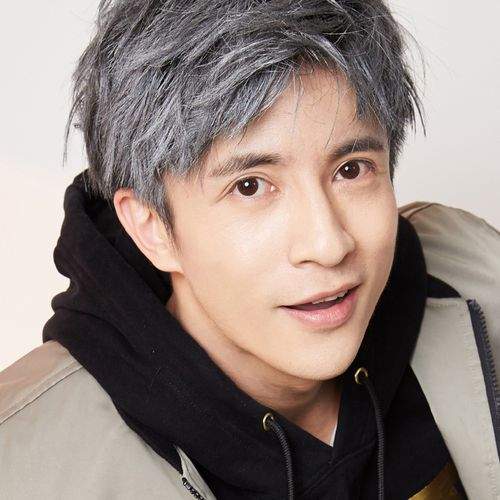 娱乐圈没整过容的明星_刘恺威整容后遗症_华晨宇整容