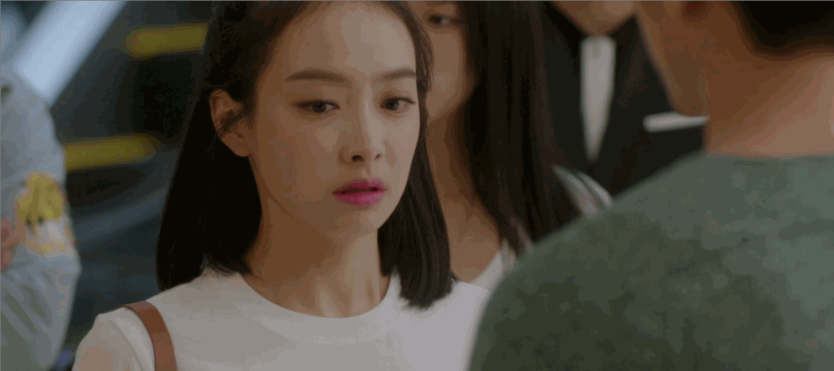 女星奇葩睡姿揭秘_杨超越宋茜林允许佳琪周迅_女明星睡姿照片